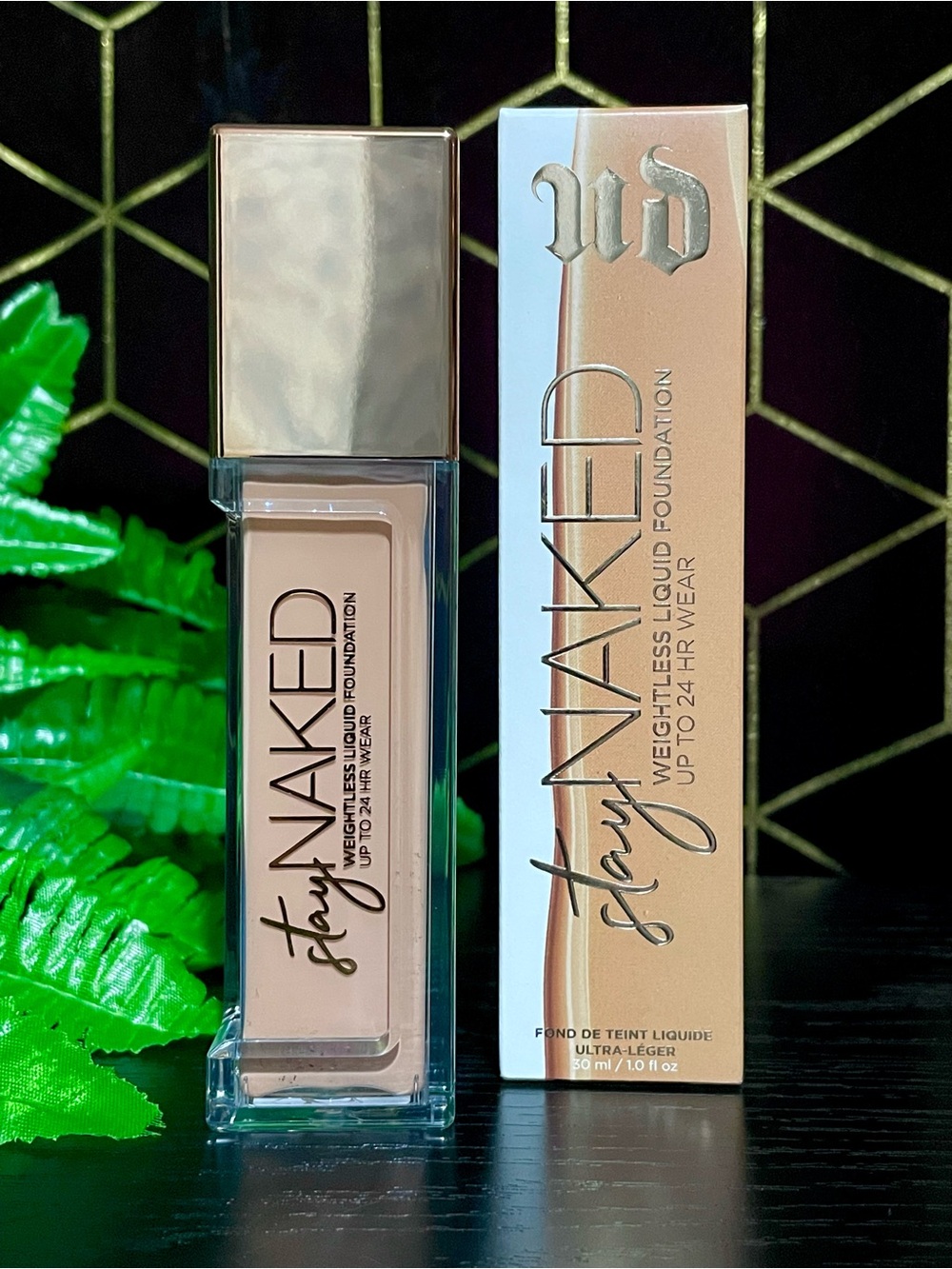 Urban Decay Stay Naked Weightless Liquid Foundation - Discontinued